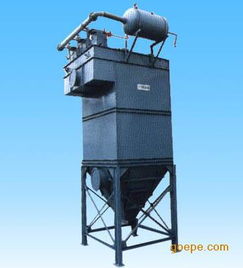 脈沖布袋除塵器 組合式脈沖布袋除塵器,用于電廠 水泥廠 化工 食品 醫(yī)藥等領域
